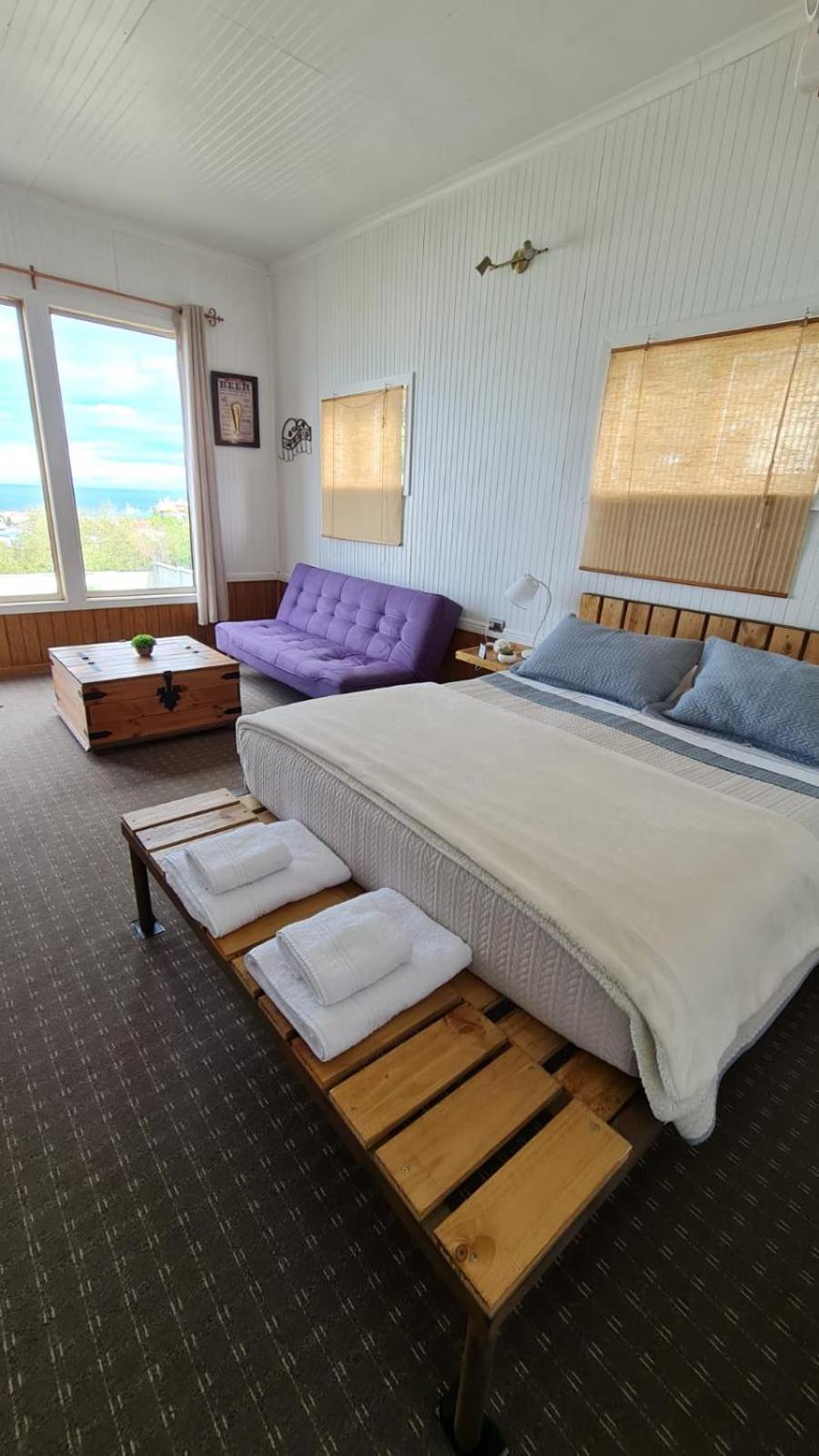 Hostal El Meson Punta Arenas Exterior photo