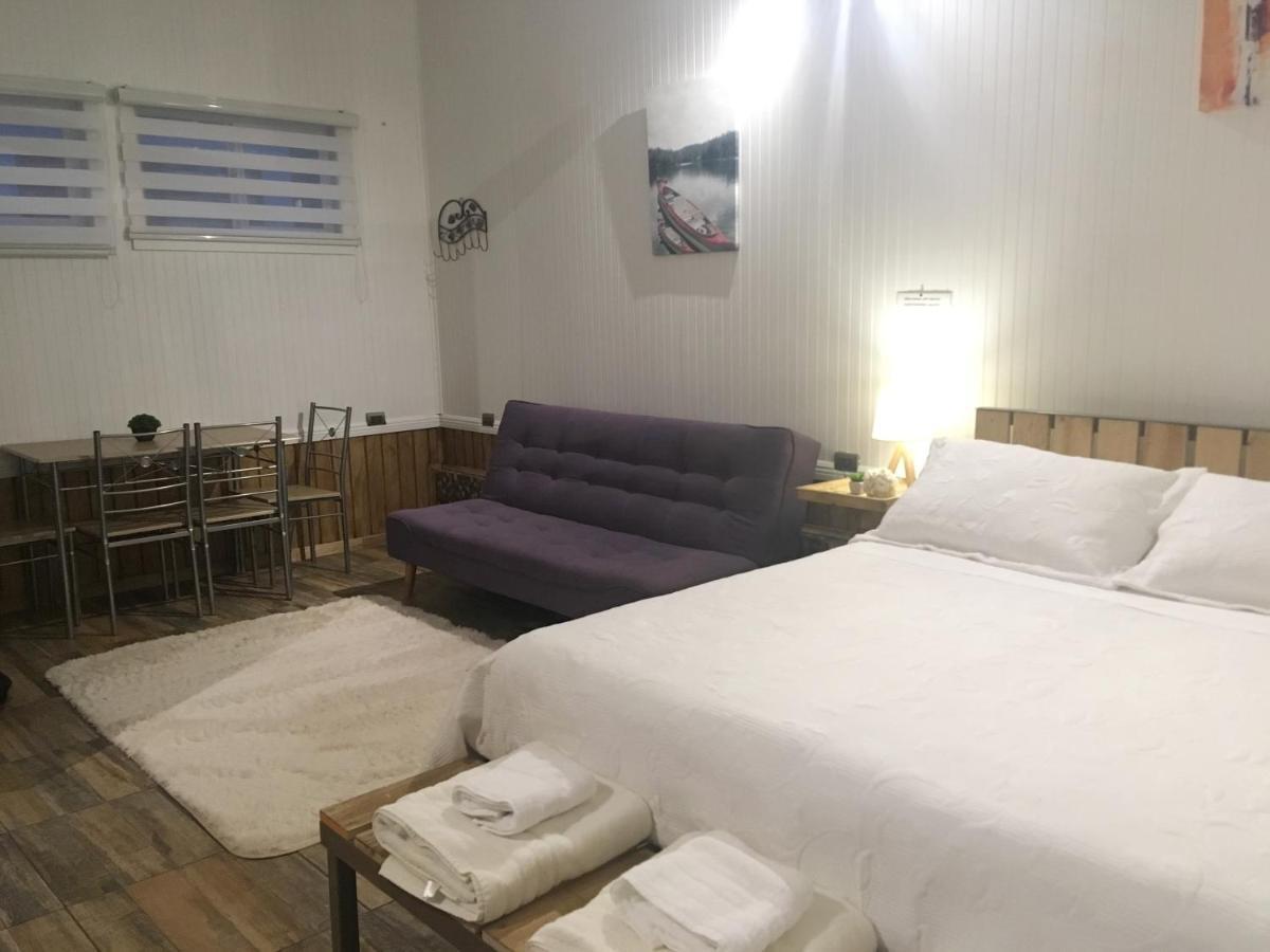 Hostal El Meson Punta Arenas Exterior photo